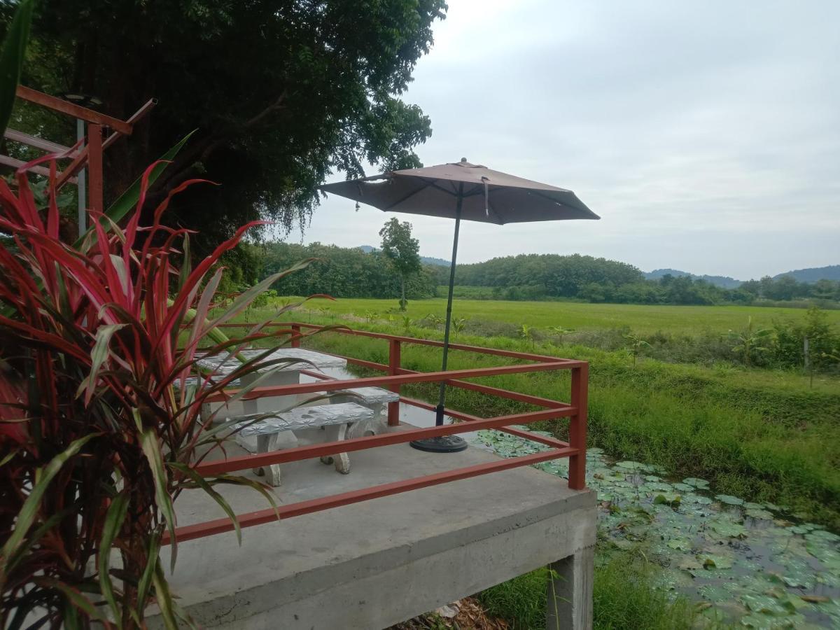 The Green Vale B&B Ban Na Chaliang 外观 照片